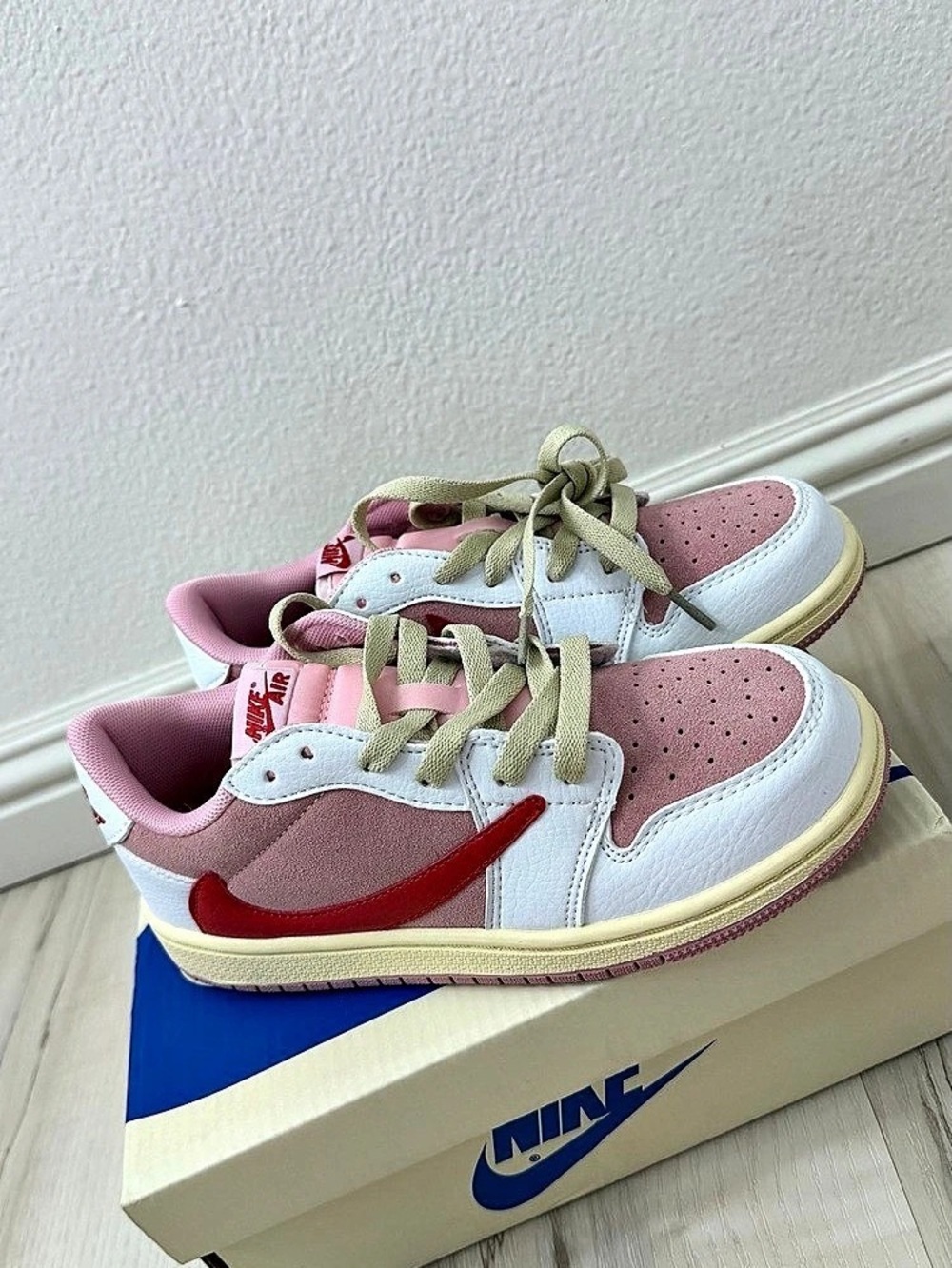 Travis Scott Tropical Pink
